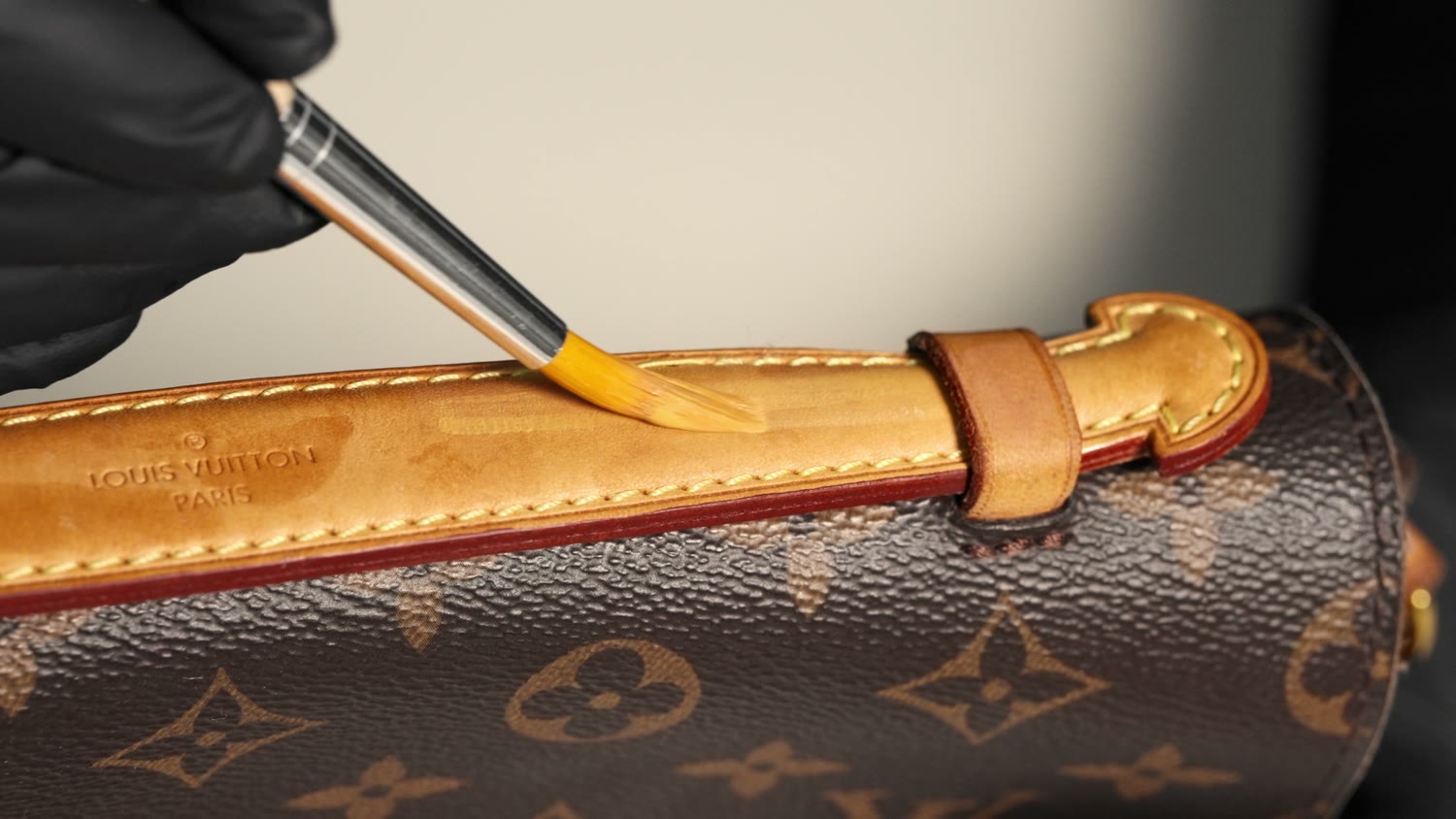 René Caovilla restoration — Colour work at the bench